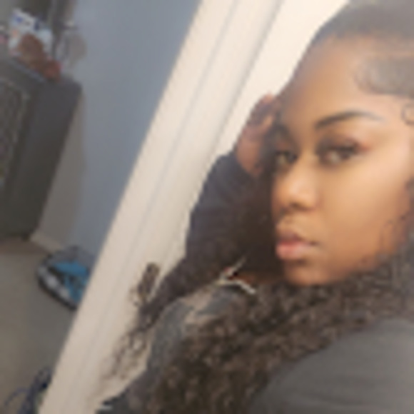 Meet your Posher, Nyla - Picture 1 of 1